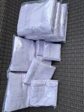 Frontgate Resort Bath Towel Set - NWT